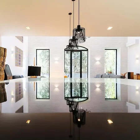 Luxury Loft In 아파트 *
